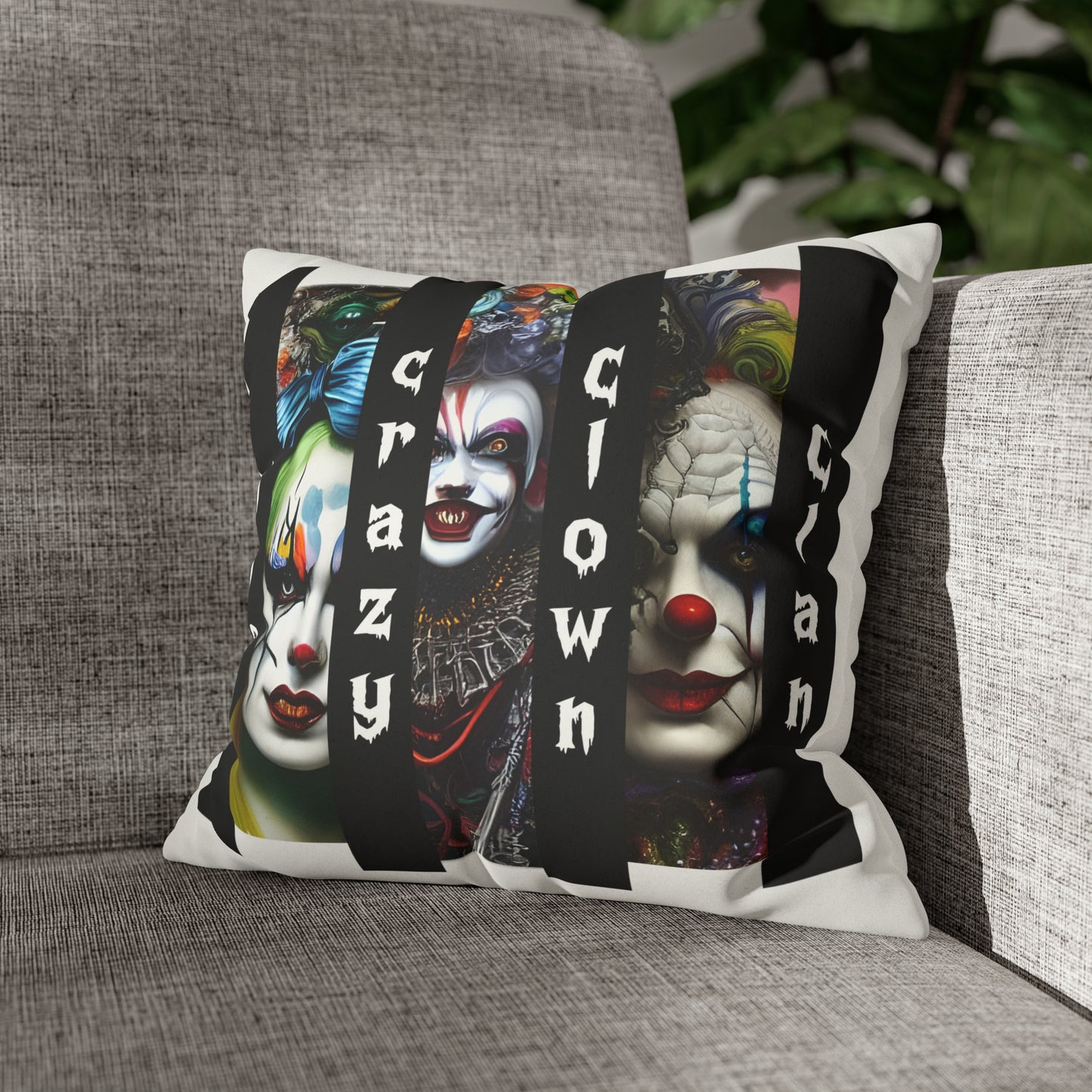 Housse de coussin blanc "The Crazy Clown Clan"
