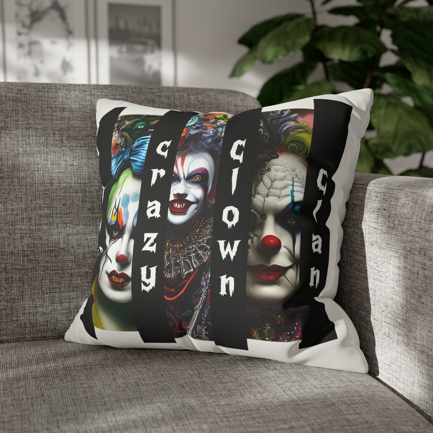 Housse de coussin blanc "The Crazy Clown Clan"